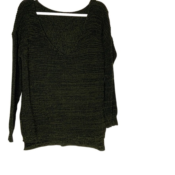 Boohoo dark green V neck sweater. Size S/M - Picture 2 of 8